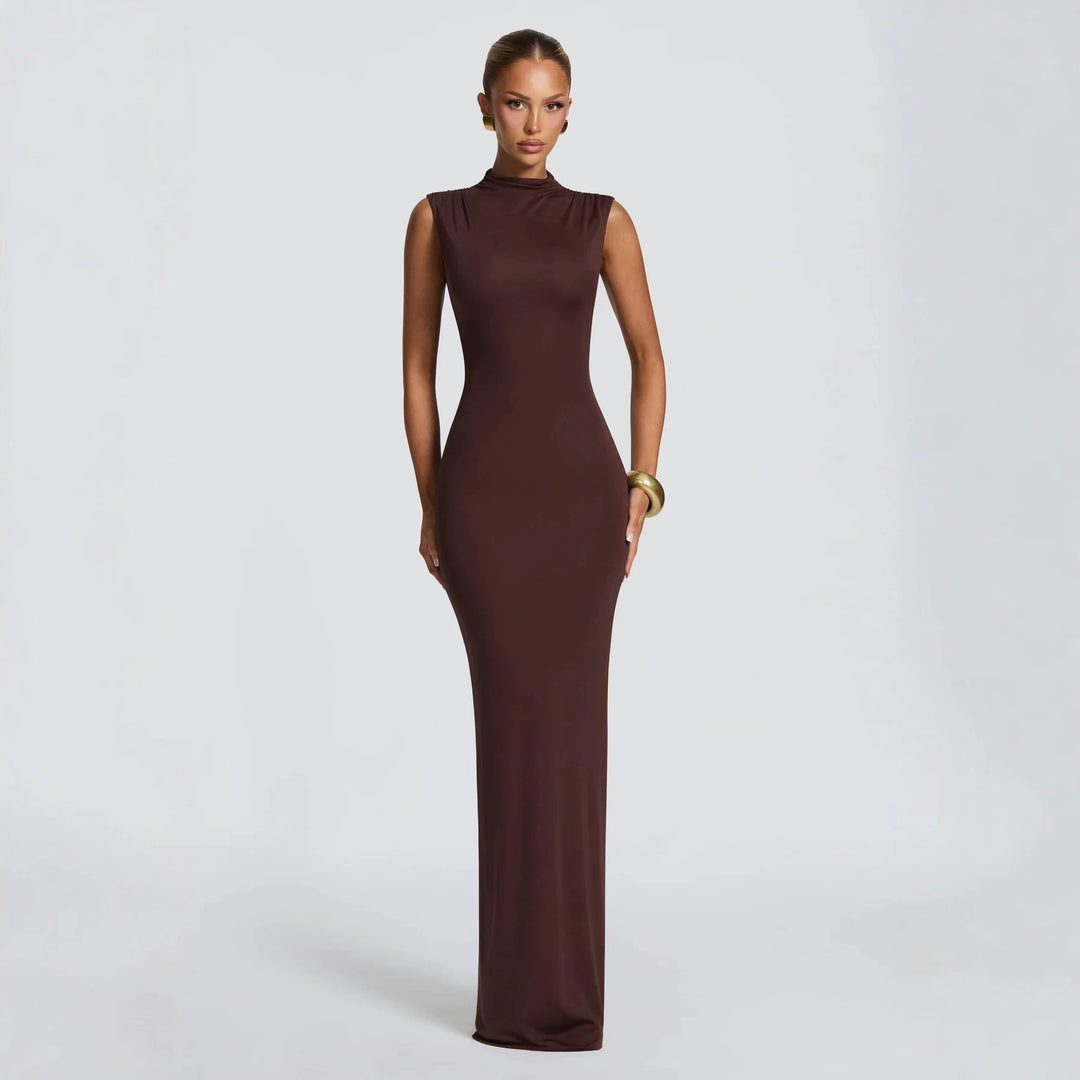 Damen Elegantes langes Kleid mit hohem Kragen und figurbetonter Silhouette Echo Archiv