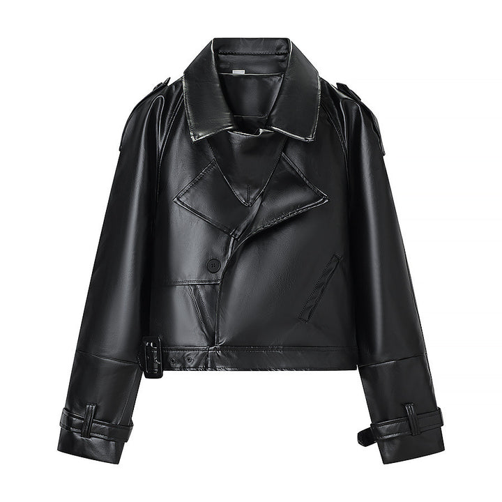 Damen Kurz geschnittene Bikerjacke aus Lederoptik mit asymmetrischer Reversklappe und Taillenriegel Echo Archiv