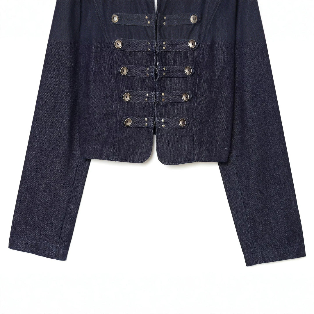 Damen kurze Denim‑Militärjacke mit Stehkragen und dekorativer Zierknopfleiste Echo Archiv