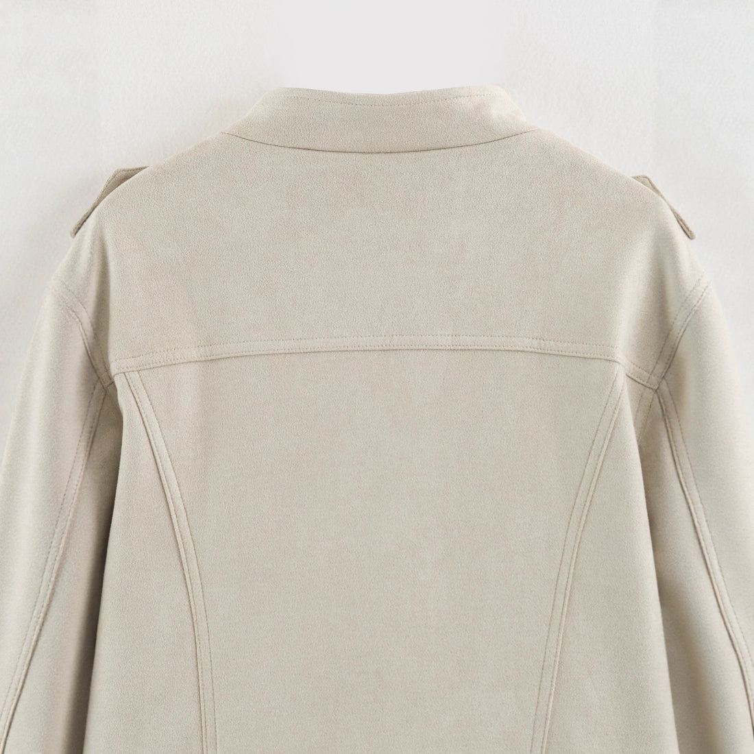 Damen Kurze Military-Jacke mit Zierknopfleiste und Stehkragen Echoarchiv