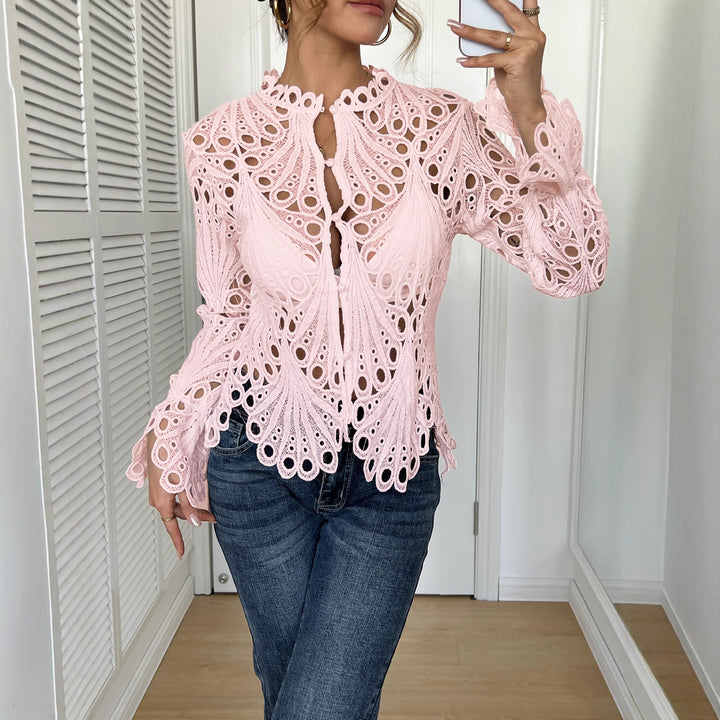 Damen nan filigrane Häkelspitzen-Bluse mit Stehkragen, Zierknopfleiste und gewelltem Saum Echo Archiv