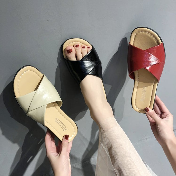 Damen nan komfortable Slipper-Pantolette mit gekreuzten Riemen und leichtem Keilabsatz Echo Archiv