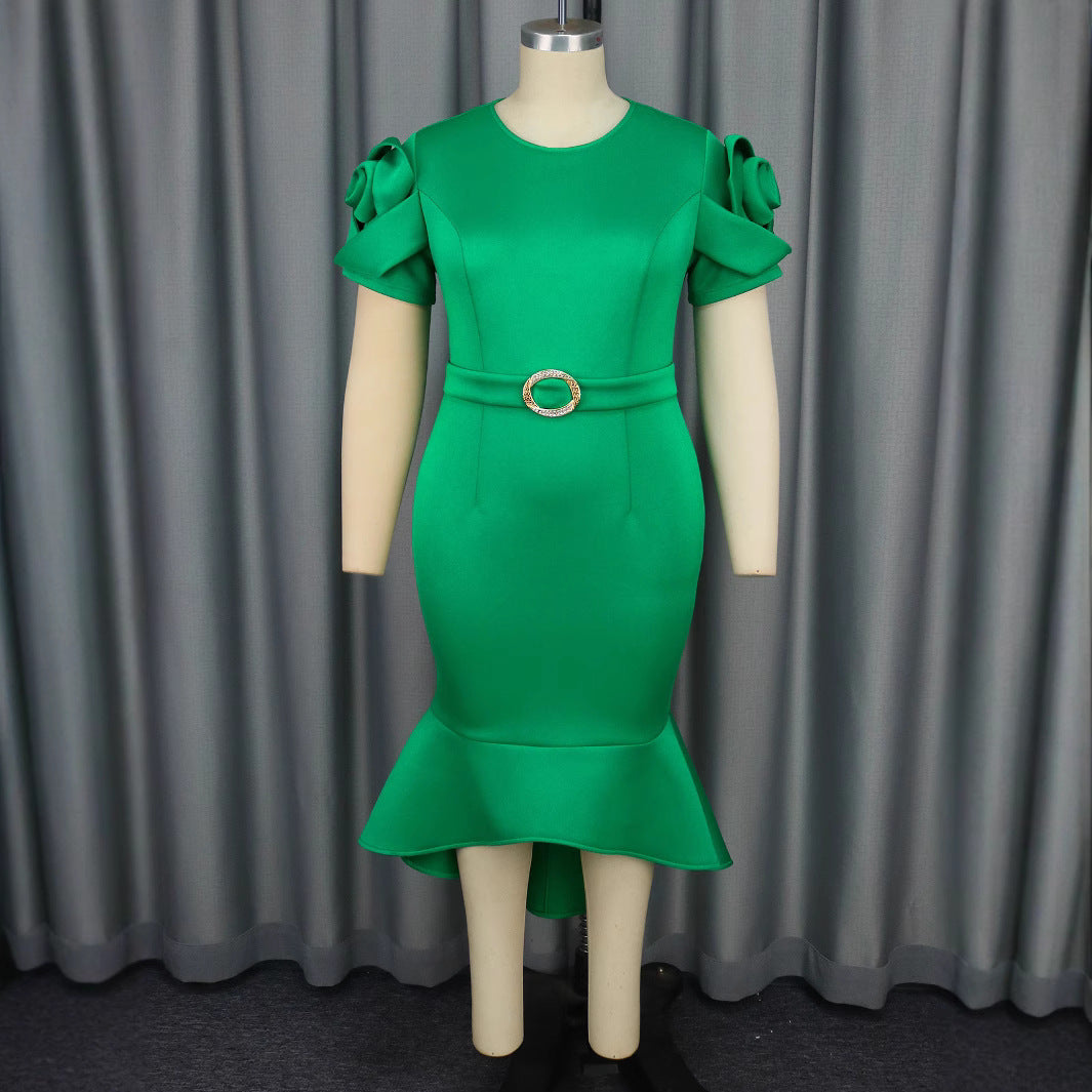 Damen figurbetontes Abendkleid mit Rüschensäumen und schickem Gürtel Echo Archiv