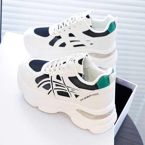 Damen Sportliche Sneaker mit atmungsaktivem Mesh und dämpfender Sohle Echo Archiv