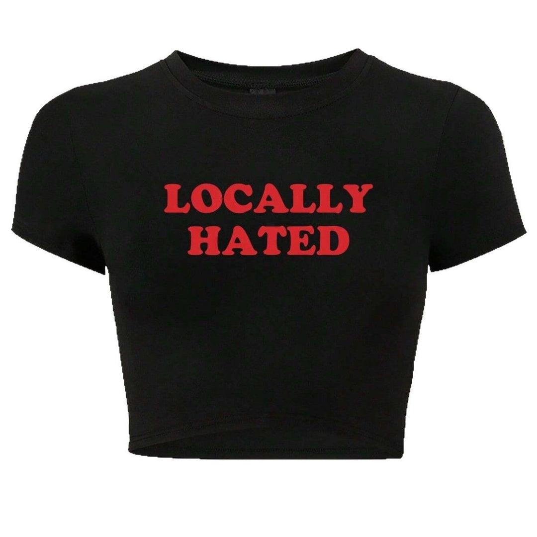 Damen Crop-T-Shirt mit auffälligem Schriftzug und figurbetontem Design Echo Archiv