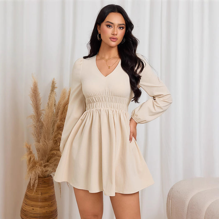 Damen gerafftes Skater-Minikleid mit V-Ausschnitt Smok-Taillenband und ballonärmeln – Élara