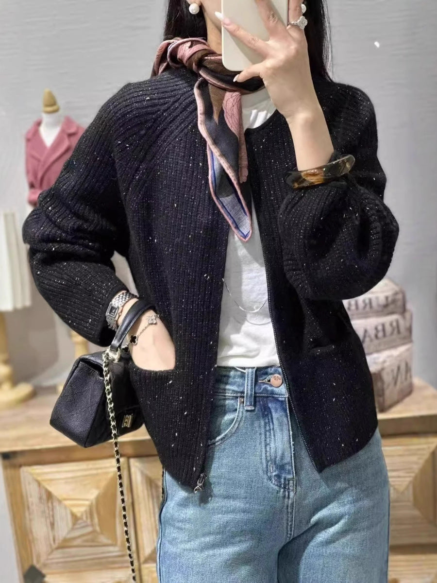 Damen Kurzgeschnittene kastige Strickjacke mit geripptem Feinstrick Ballonärmeln und aufgesetzten Eingrifftaschen Echoarchiv