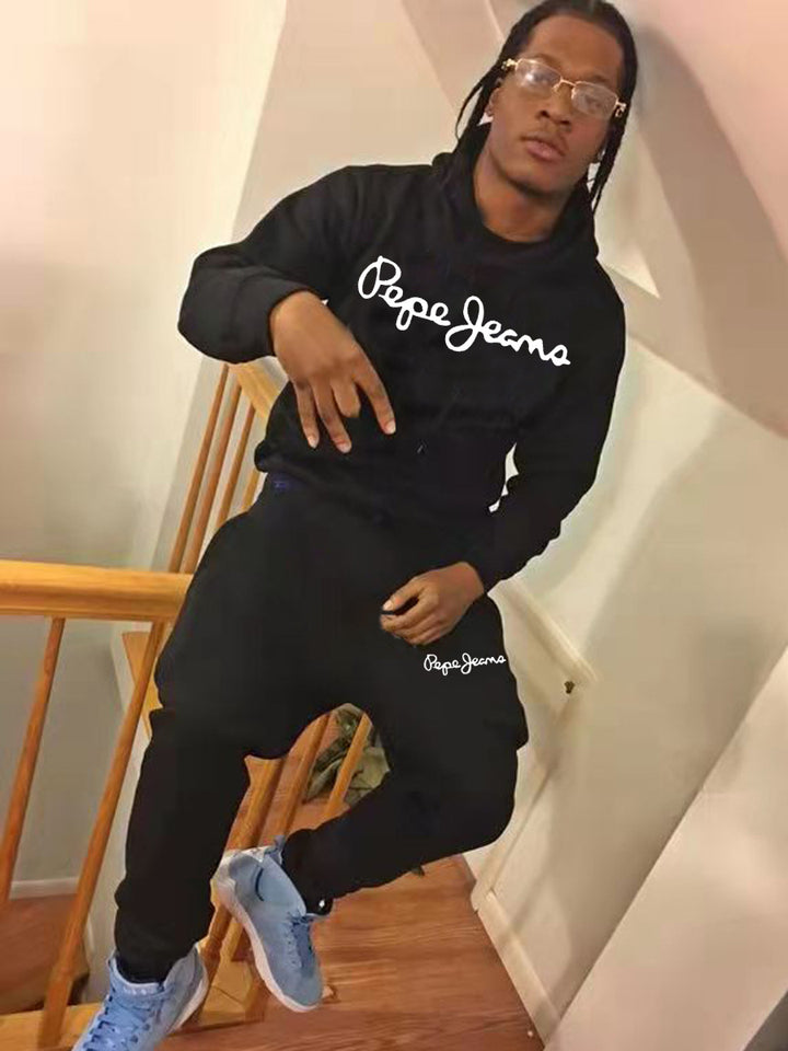Herren Hoodie und Jogginghose Set mit zeitgemäßem Schriftzug Echoarchiv