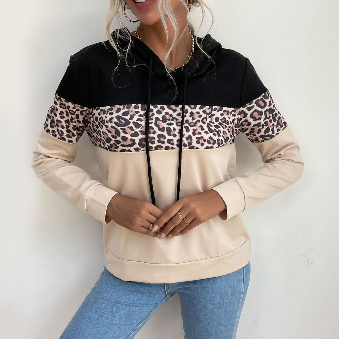 Damen Kapuzensweatshirt mit Leoprint-Besatz und Kängurutasche Echoarchiv