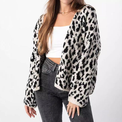 Damen grob gestrickter Cardigan mit stilvollem Leopardenmuster und bequemen Oversize-Details Echoarchiv