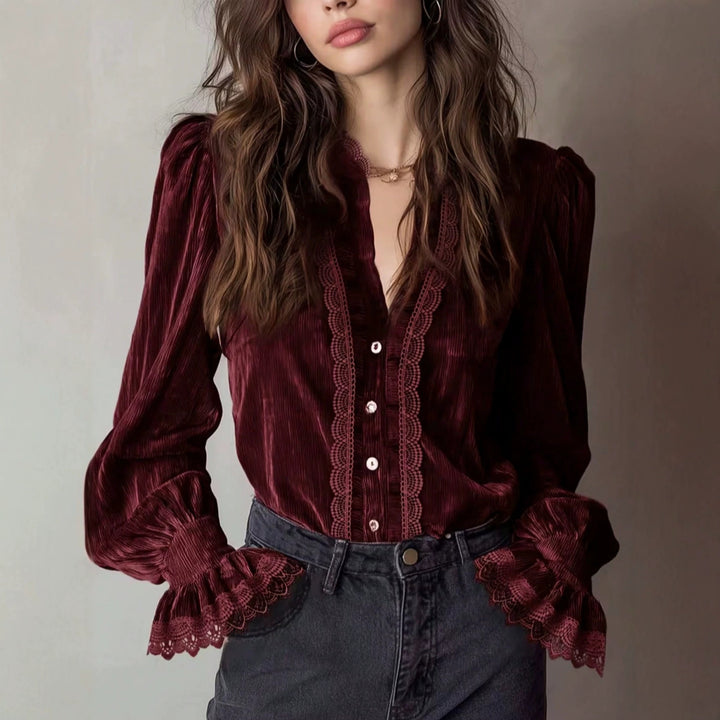 Damen Plissée-Veloursbluse mit Spitzenrüschen und Puffärmeln Echo Archiv