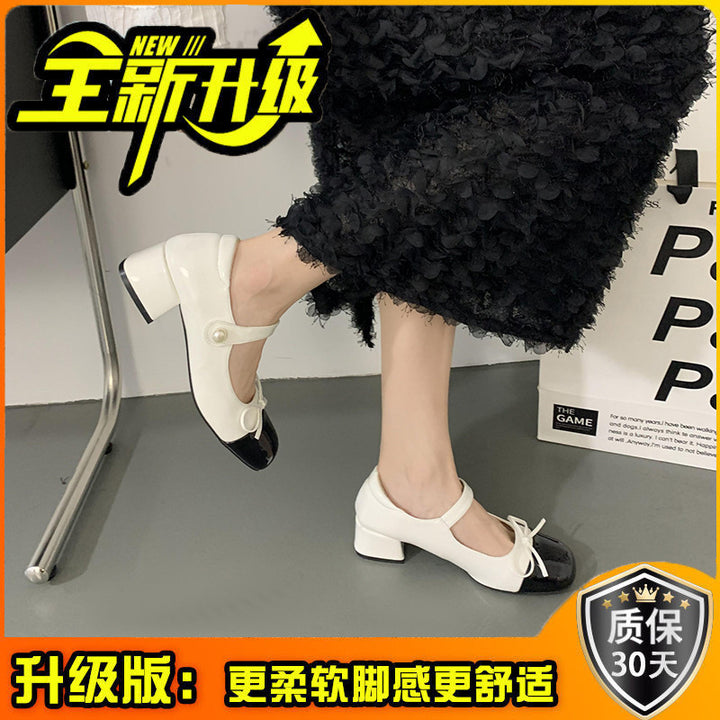 Damen Mary‑Jane Ballerina mit Kontrast‑Lackkappe und Perlenriemen – Lioré