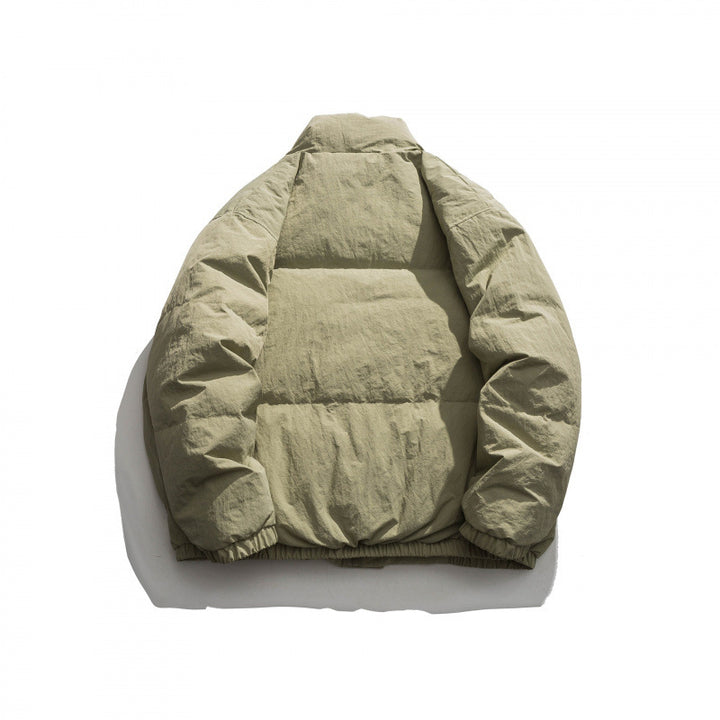 Unisex Oversize wattierte Steppjacke mit hohem Stehkragen, großen Pattentaschen und Crinkle-Effekt Echo Archiv