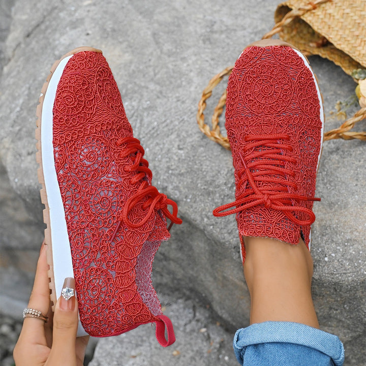 Damen Leichte Sneaker mit Häkelspitzen-Obermaterial und profilierter Gummisohle Echoarchiv