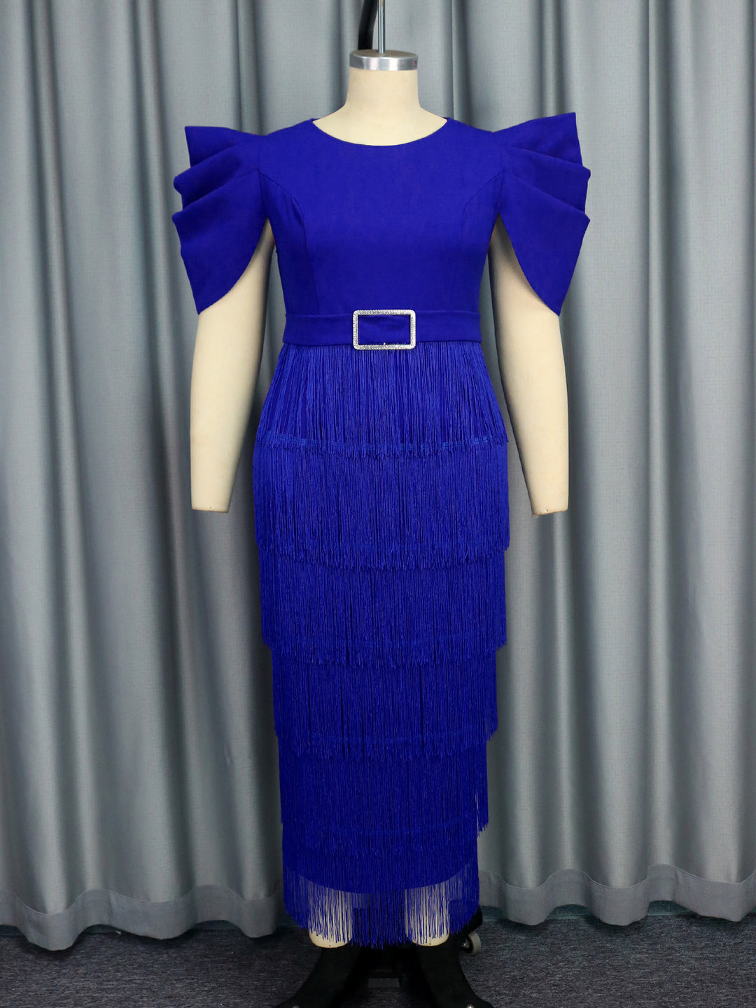 Damen Elegantes Fransen-Maxikleid mit voluminösen Puffärmeln Echo Archiv