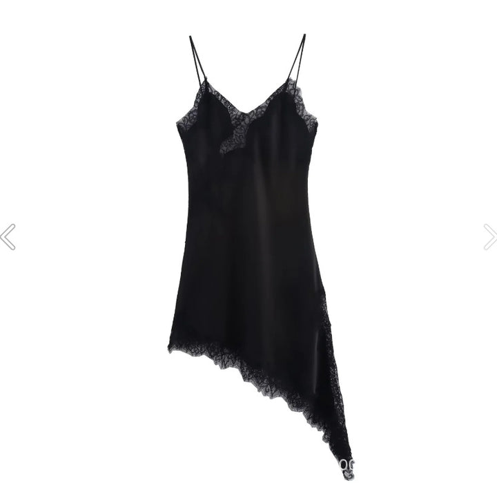 Damen verführerisches Spitzen-Nachtkleid mit asymmetrischem Saum Echo Archiv