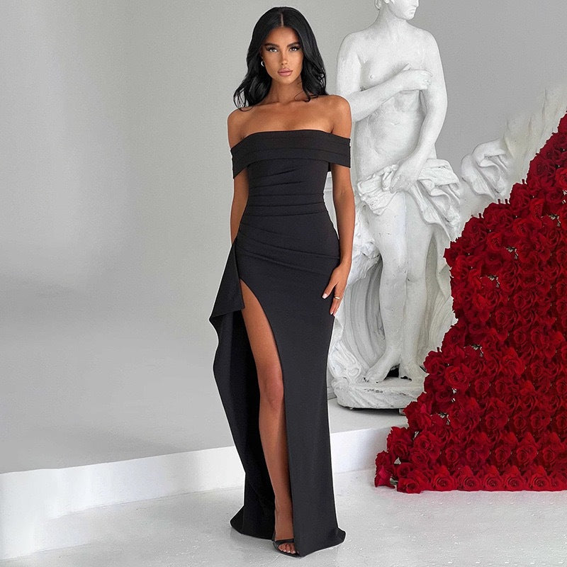 Damen Elegantes Off-Shoulder Maxikleid mit hohem Schlitz und Drapierungen Echo Archiv