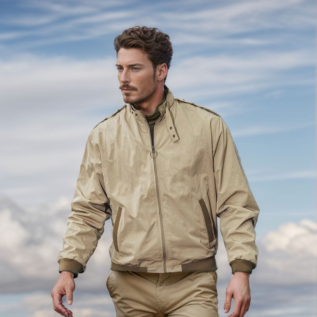 Herren leichte Übergangsjacke mit hohem Kragen und praktischen Eingrifftaschen Echoarchiv
