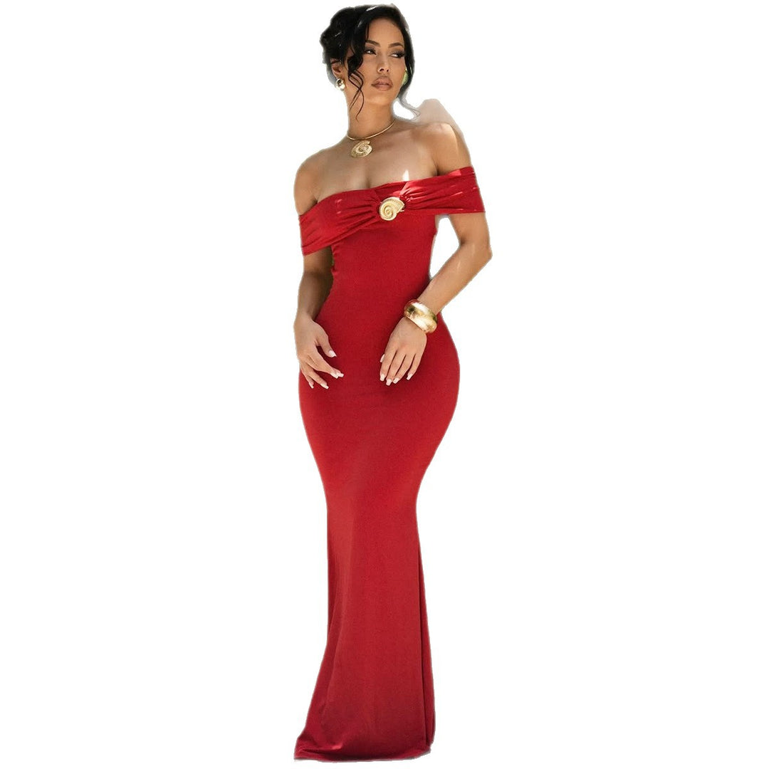 Damen Elegantes Offshoulder Maxikleid mit dekorativem Gold-Detail Echo Archiv