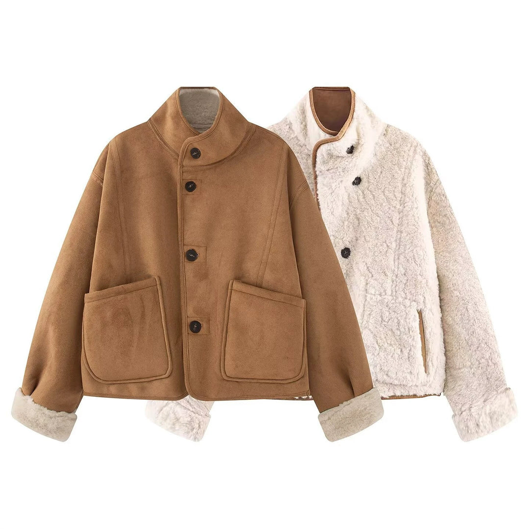 Damen Kurze Schaffelloptik-Jacke mit Stehkragen und großen aufgesetzten Taschen Echoarchiv