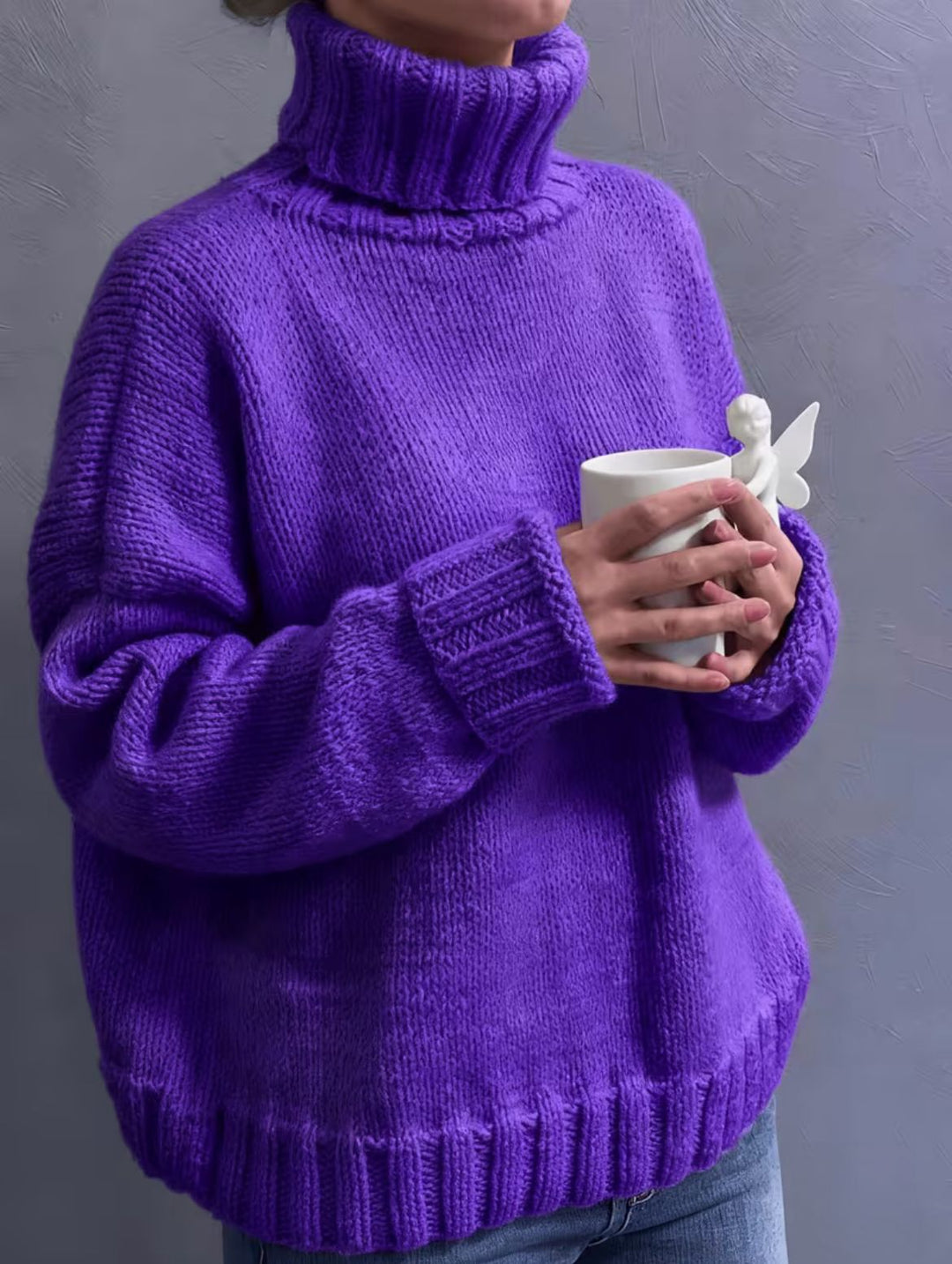 Damen Oversize-Rollkragenpullover im Fluffy-Mix mit breiten gerippten Bündchen – Mavelle