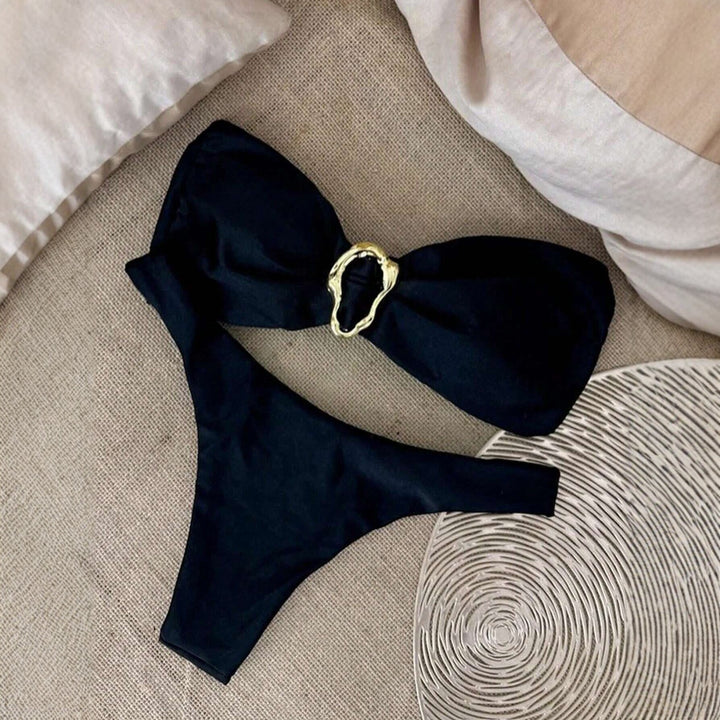 Damen Bikini-Set mit elegantem Bandeau-Oberteil und modischem Hosenumfang Echo Archiv