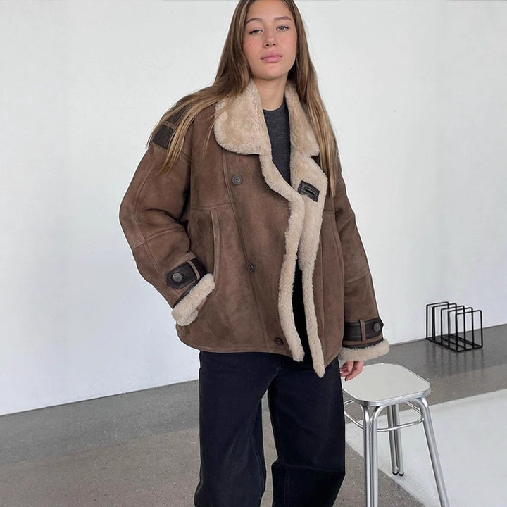 Damen Oversize Shearling‑Imitat Fliegerjacke mit kontrastierenden Besätzen & Schnallen-Details Echoarchiv