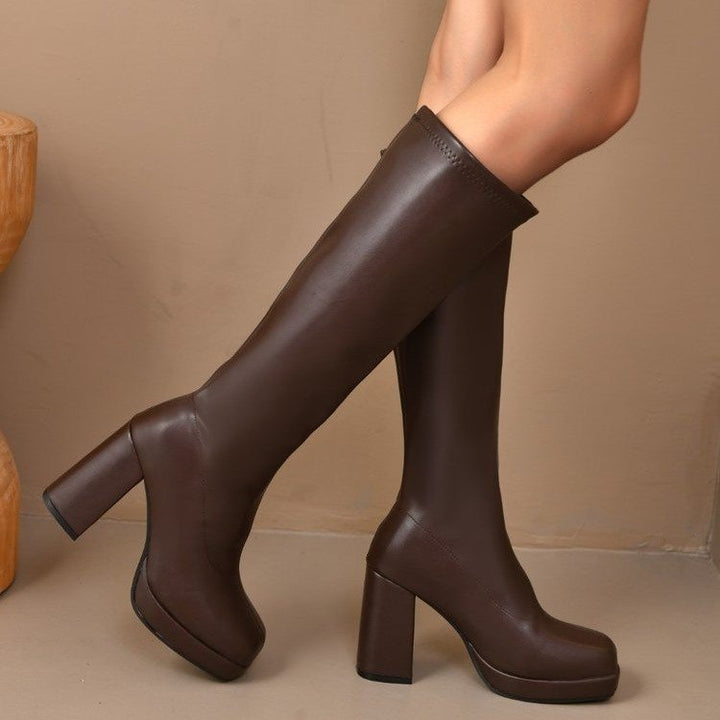 Damen kniehohe Plateaustiefel mit klobigem Blockabsatz und hochglänzender Lackoptik – Lioré