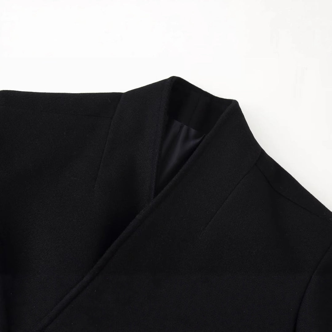 Damen Langer minimalistischer Mantel mit verdeckter Knopfleiste und aufgesetzten Taschen Echo Archiv