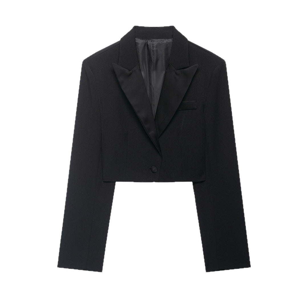 Damen Cropped Smokingsakko im Tuxedo‑Stil mit spitzem Satinrevers Echoarchiv