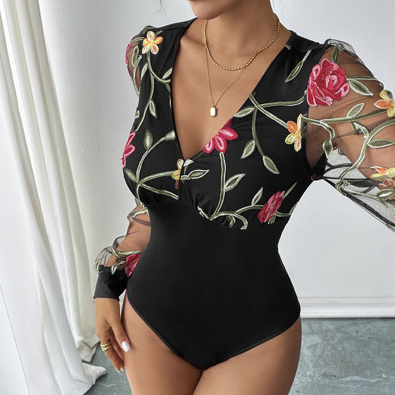 Damen Bestickter Mesh-Body mit V-Ausschnitt, figurformendem Rumpf und transparenten Blumenärmeln – Bodéline