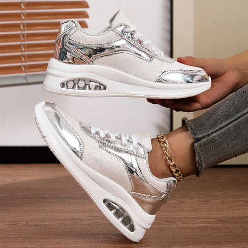 Damen nan elegante Stadt-Sneaker mit glitzerndem Textiloberteil, reflektierenden Metallic-Overlays und integriertem Dämpfungskern Echo Archiv