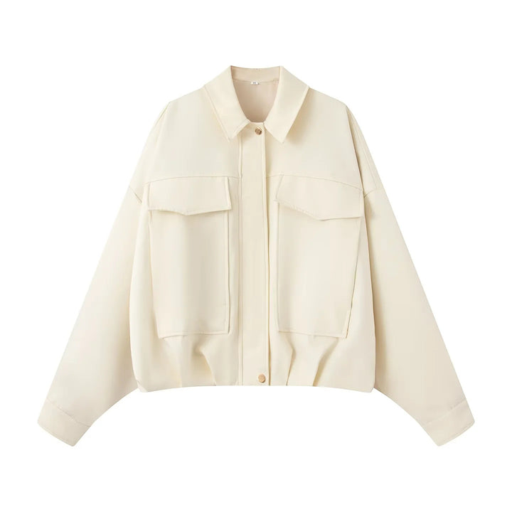 Damen cropped Overshirt-Jacke mit überlanger Ärmelpartie, großen Pattentaschen und verdeckter Druckknopfleiste – Célinea