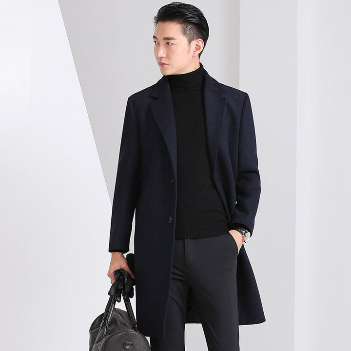 Herren eleganter Wollmantel mit klassischem Schnitt und praktischen Taschen Echoarchiv