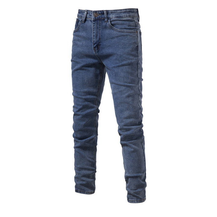 Herren Slim Fit Jeans im zeitgemäßen Design Echoarchiv