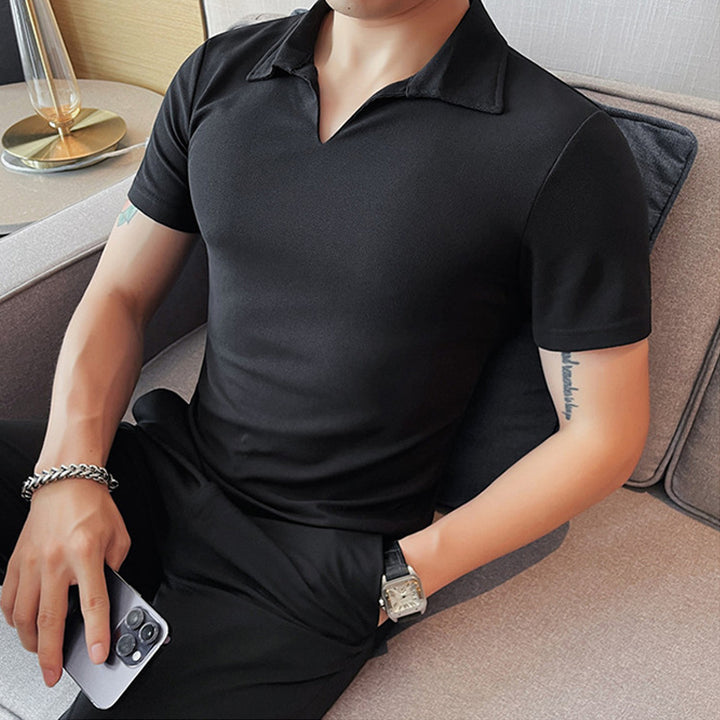 Herren Polo T-Shirt mit modernem V-Ausschnitt und atmungsaktiver Struktur Echoarchiv