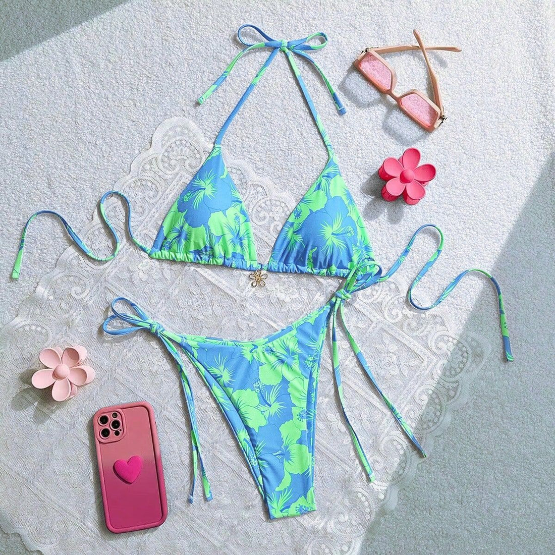 Damen Triangel-Bikini mit floralen Akzenten und raffinierten Bindebändern – Maréssa