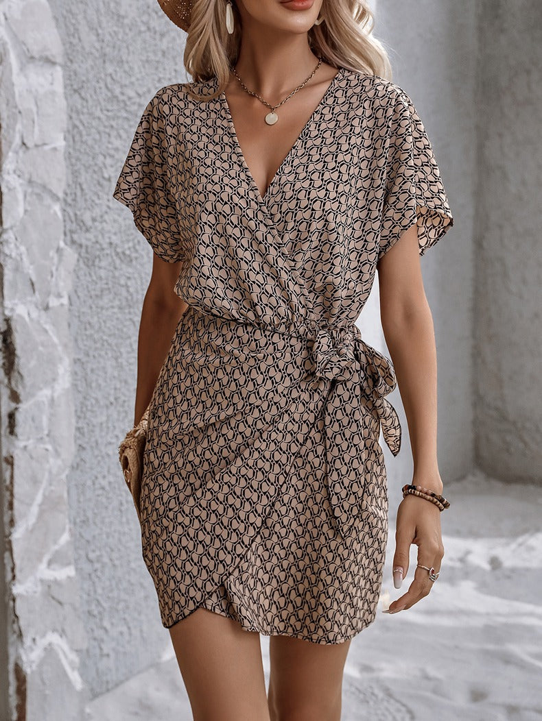 Damen Wickelkleid mit modischem Mustermix und seitlichem Bindegürtel Echo Archiv