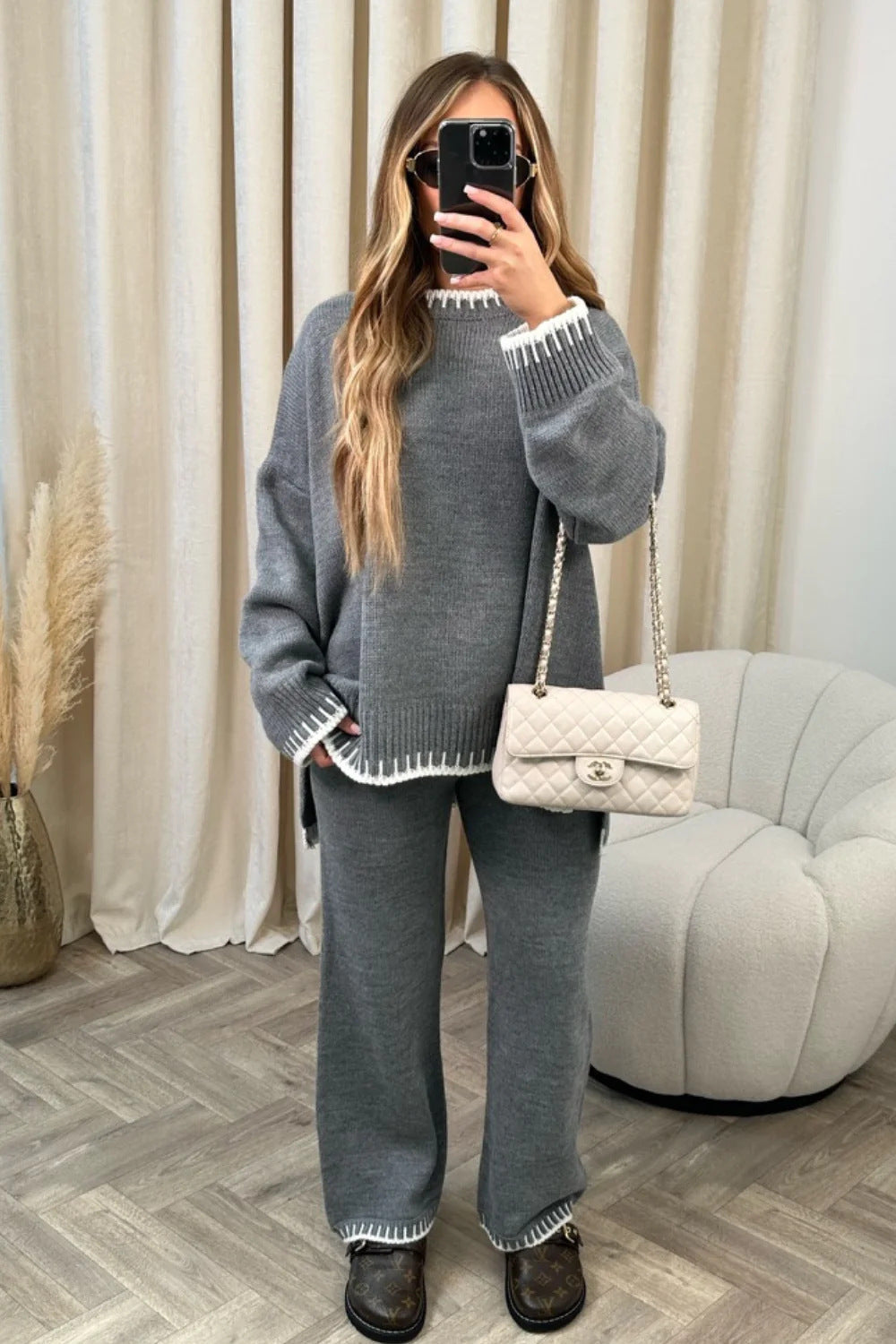 Damen nan lässiger Strick-Hausanzug mit Oversize-Pullover und weiter Strickhose Echo Archiv