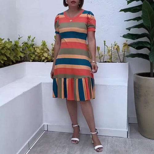 Damen nan gestreiftes Jerseykleid A-Linienschnitt mit kurzem Puffärmel und Volantstufe Echo Archiv