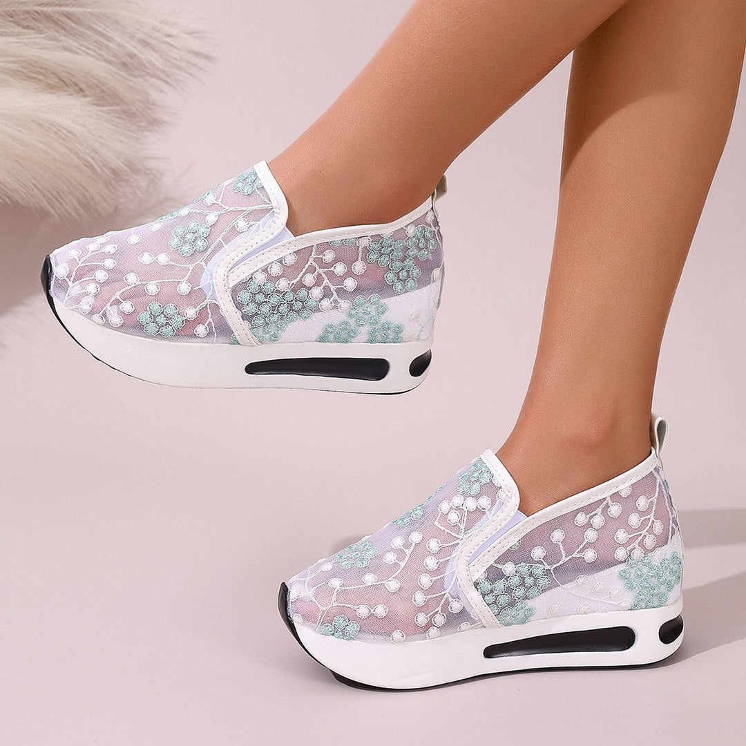 Damen Elegante und luftige Sneakers mit floraler Bestickung Echo Archiv