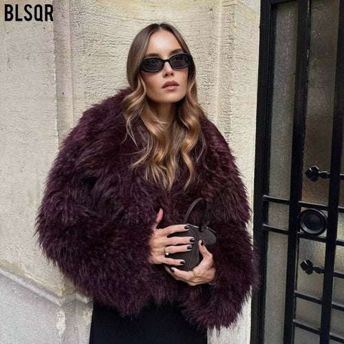 Damen Kurz geschnittene Teddy-Faux-Felljacke mit weitem Reverskragen und soften Flor Echo Archiv