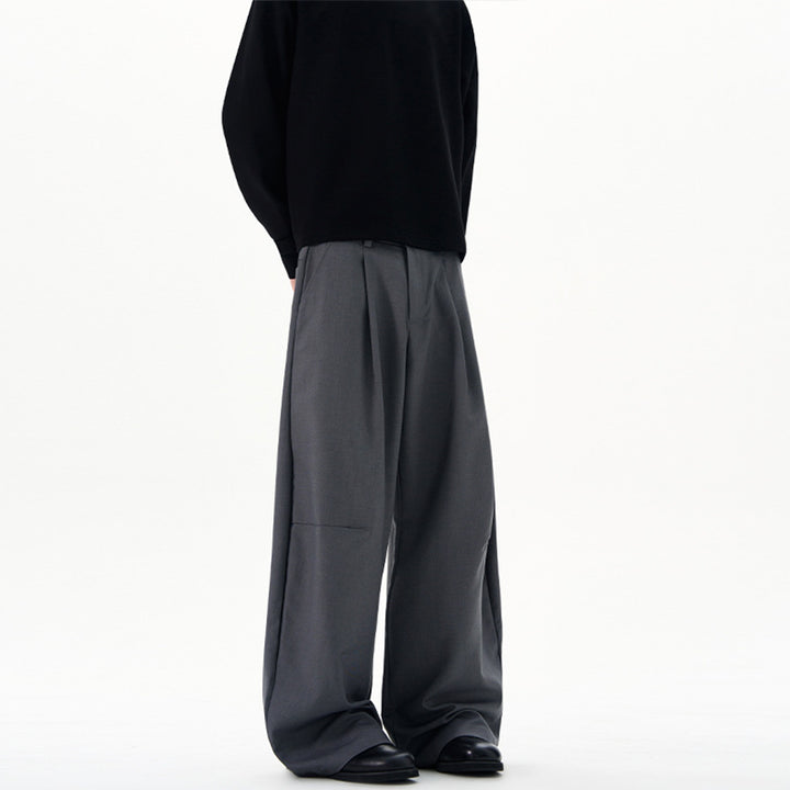 Herren Fließende Weite Bundfaltenhose im Marlene‑Stil mit seitlichen Beinpanelen Echo Archiv