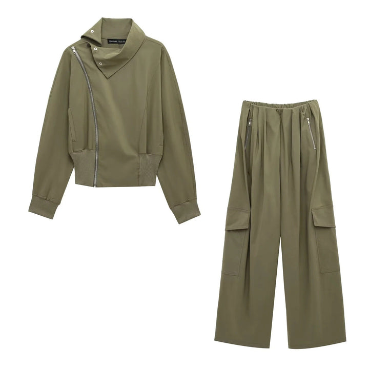 Damen 50+ asymmetrische Utility‑Bomberjacke mit Funnelkragen und breitem Rippenbund Echo Archiv