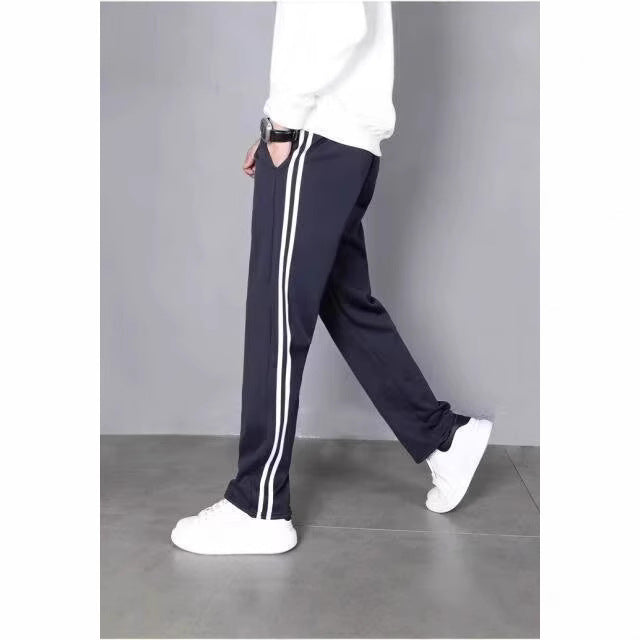 Herren Sportliche Trainingshose mit seitlichen Streifen – Sorevano
