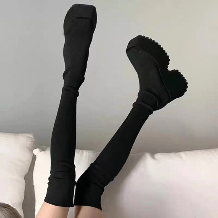 Damen Plateau‑Sock‑Boots mit markanter Lug‑Sohle und skulpturaler Plattform Echo Archiv