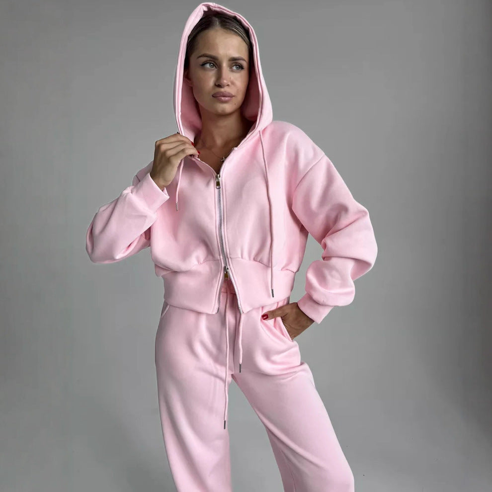 Damen gekürzte Zip-Kapuzenjacke mit formender Taillennaht und relaxed High-Waist Loungehose – Auréline