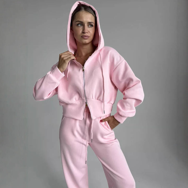 Damen gekürzte Zip-Kapuzenjacke mit formender Taillennaht und relaxed High-Waist Loungehose – Auréline