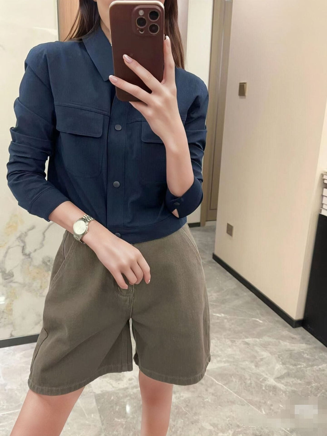 Damen Kurze Overshirt-Jacke aus strukturiertem Canvas mit Brusttaschen Echoarchiv