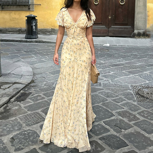 Damen Maxikleid mit romantischem Blumenmuster und verspieltem V-Ausschnitt Echo Archiv